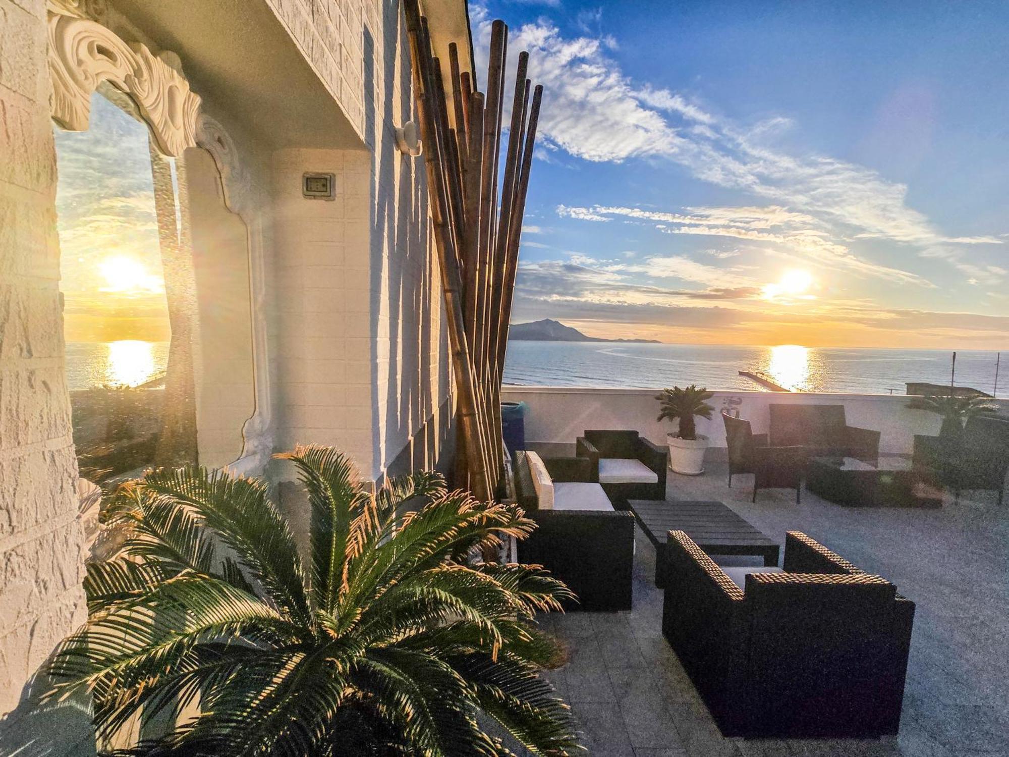 Mh Suites Rooms Apartments Bacoli Esterno foto