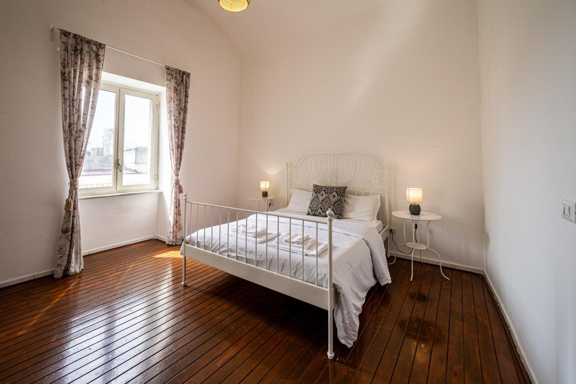 Mh Suites Rooms Apartments Bacoli Esterno foto