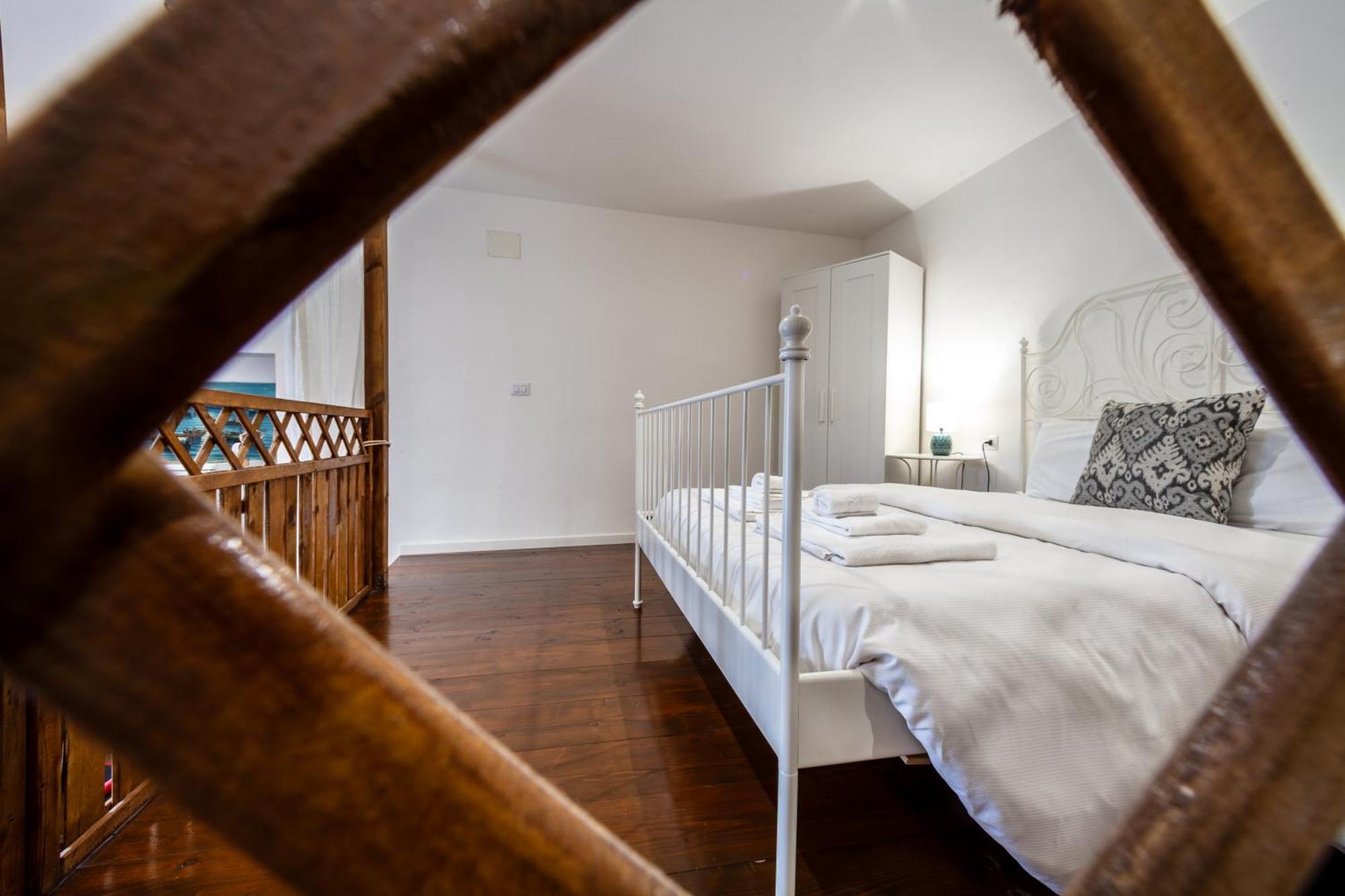 Mh Suites Rooms Apartments Bacoli Esterno foto