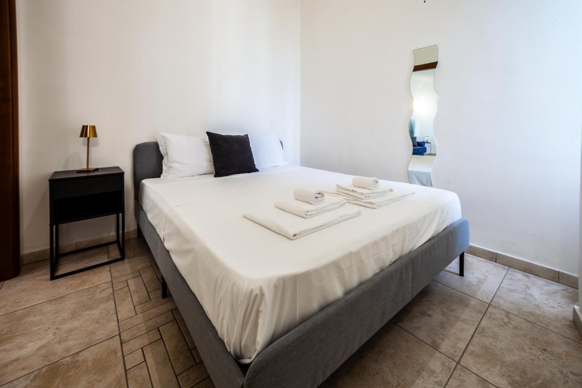 Mh Suites Rooms Apartments Bacoli Esterno foto