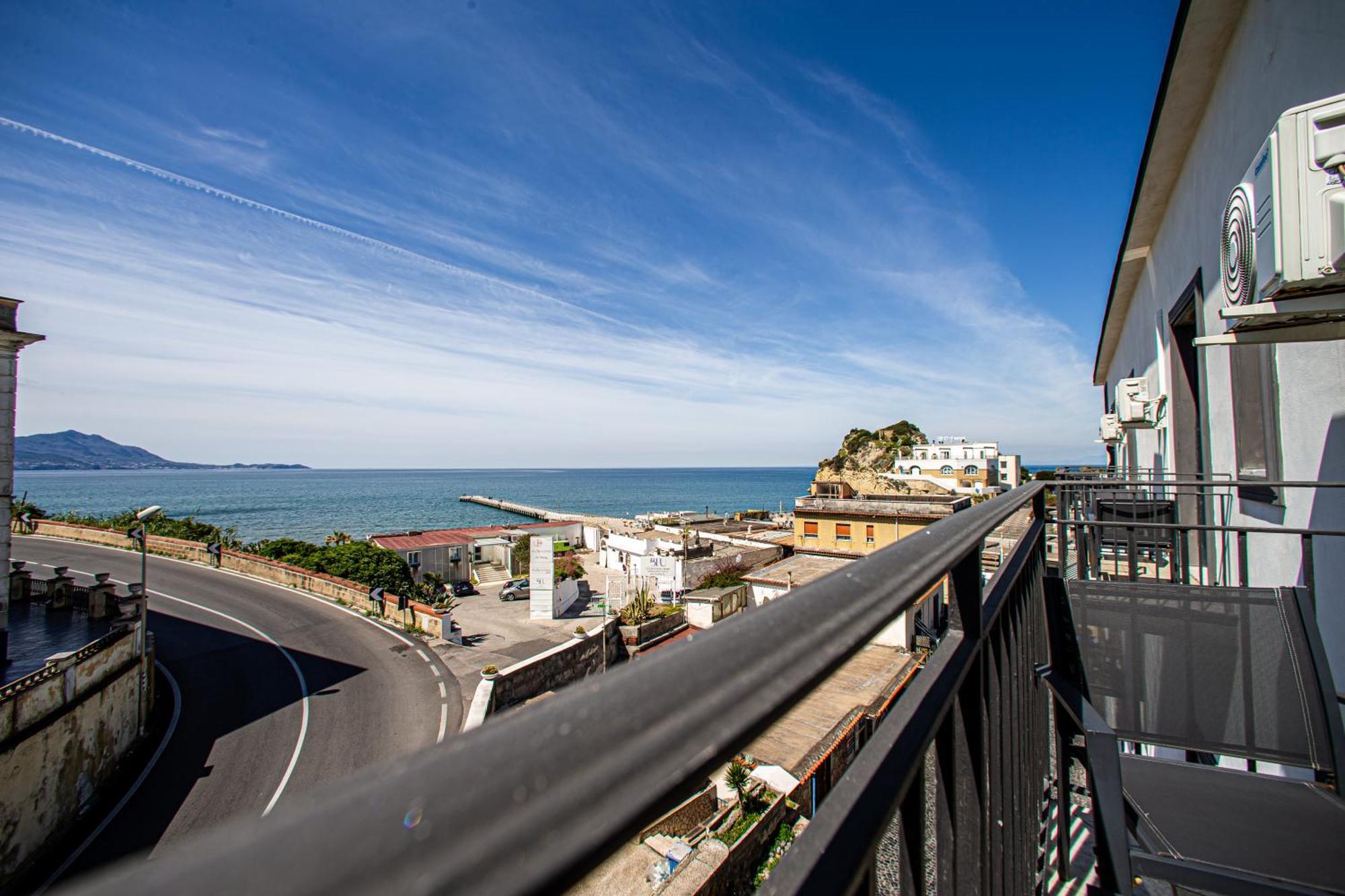 Mh Suites Rooms Apartments Bacoli Esterno foto