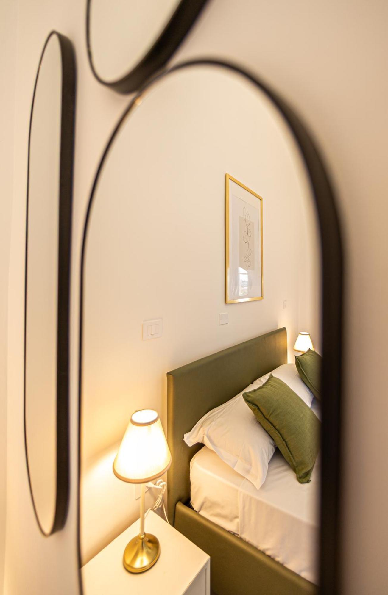 Mh Suites Rooms Apartments Bacoli Esterno foto