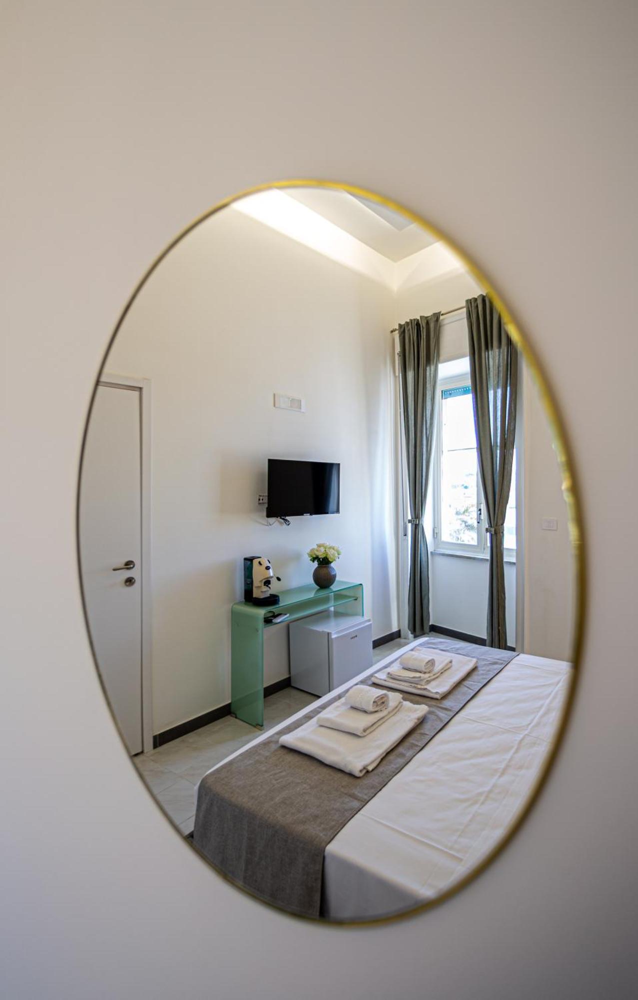 Mh Suites Rooms Apartments Bacoli Esterno foto