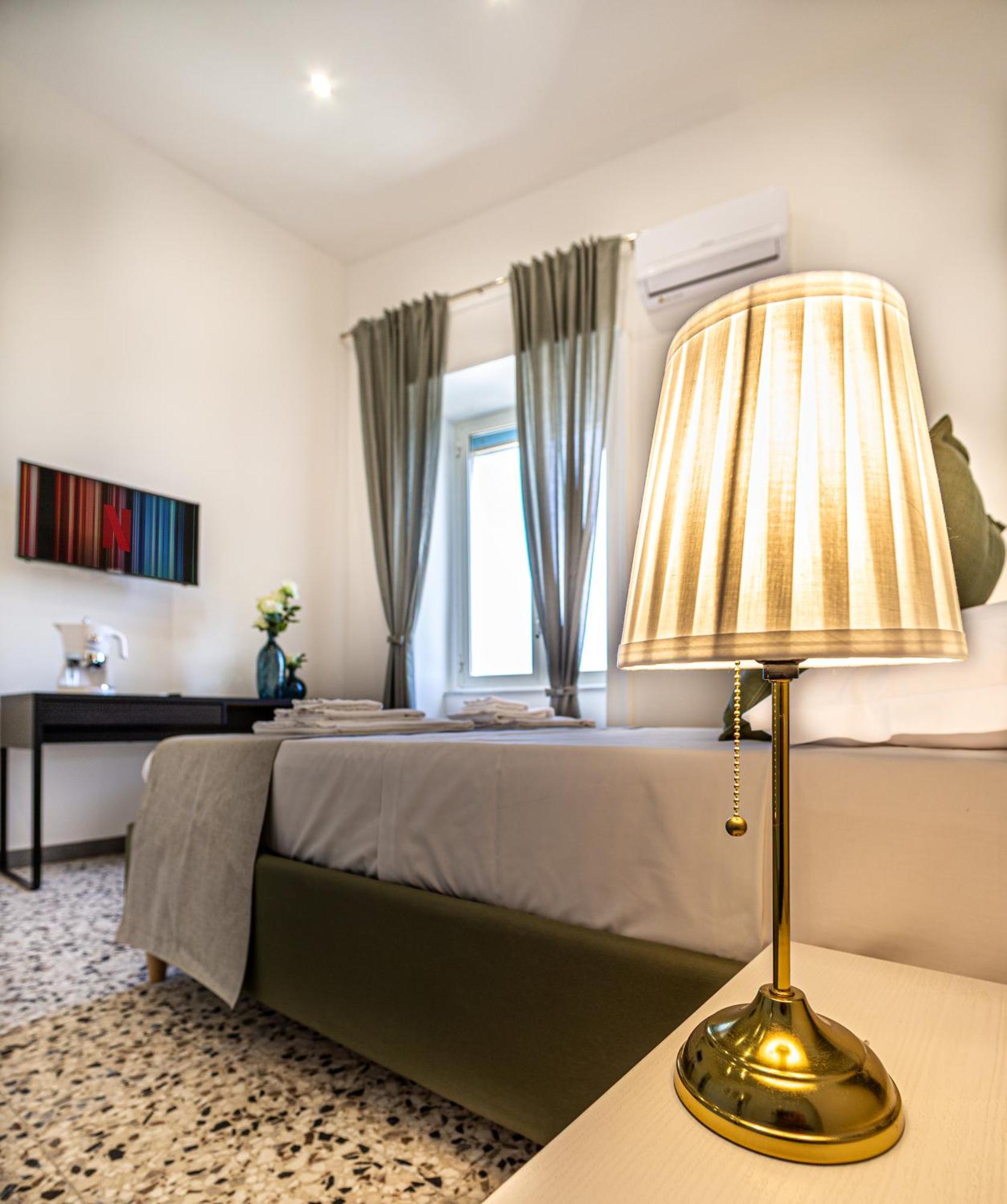 Mh Suites Rooms Apartments Bacoli Esterno foto